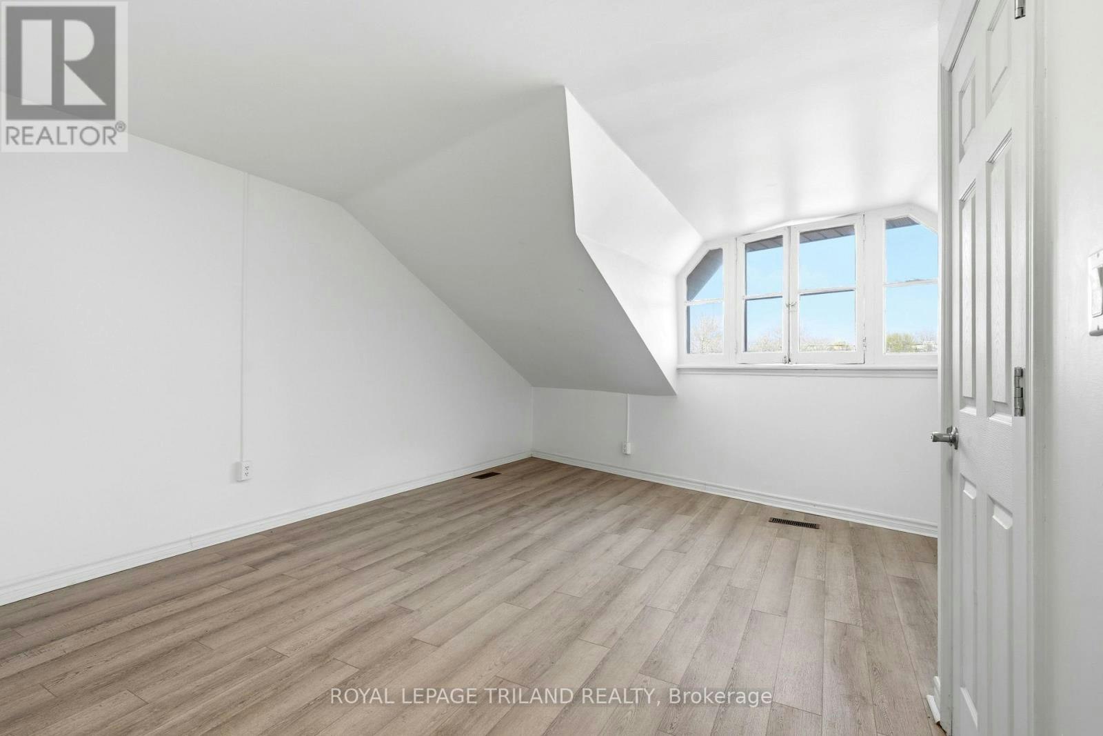 2-525 Richmond Street, London, ON, N6A 3E8 - 2