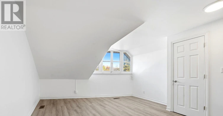 2-525 Richmond Street, London, ON, N6A 3E8