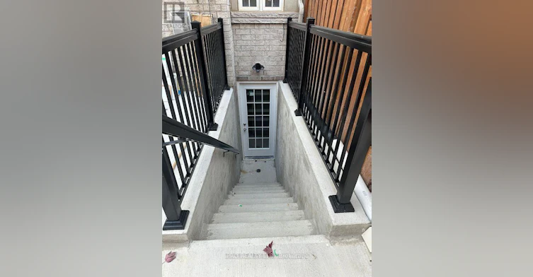 40 Beachville Circle, Brampton, ON, L6X 0V3 - 12