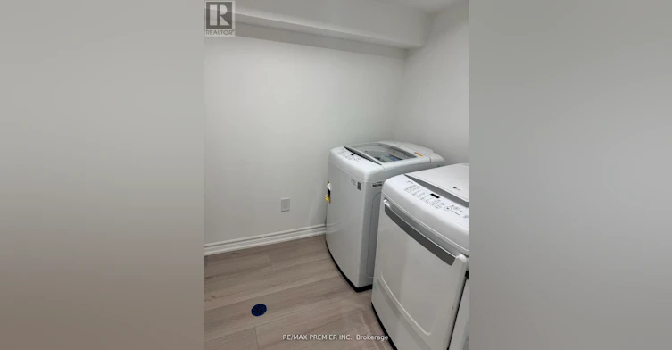 18 Madonna Gardens, Toronto, ON, M9L 2T4 - 15