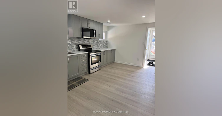 18 Madonna Gardens, Toronto, ON, M9L 2T4 - 4