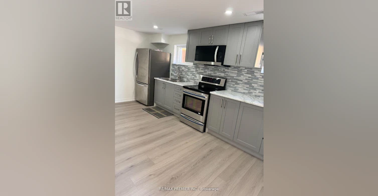18 Madonna Gardens, Toronto, ON, M9L 2T4 - 6