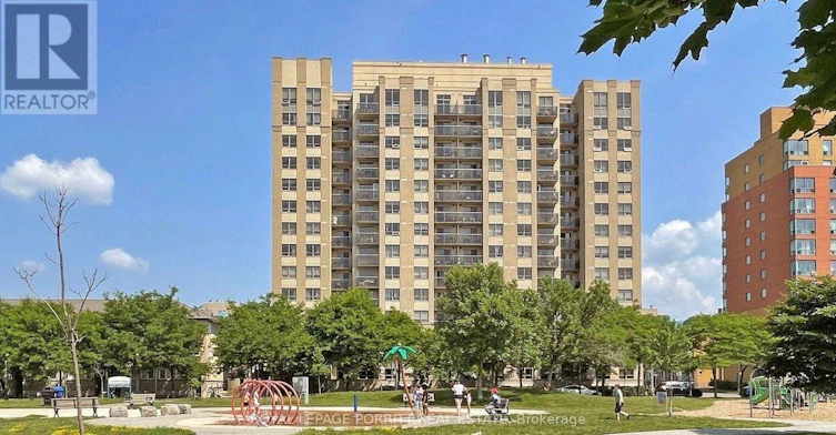 601-4 Elsinore Path, Toronto, ON, M8V 4G7