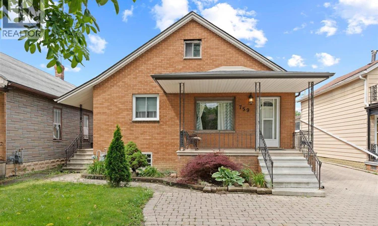 759 Glengarry Avenue