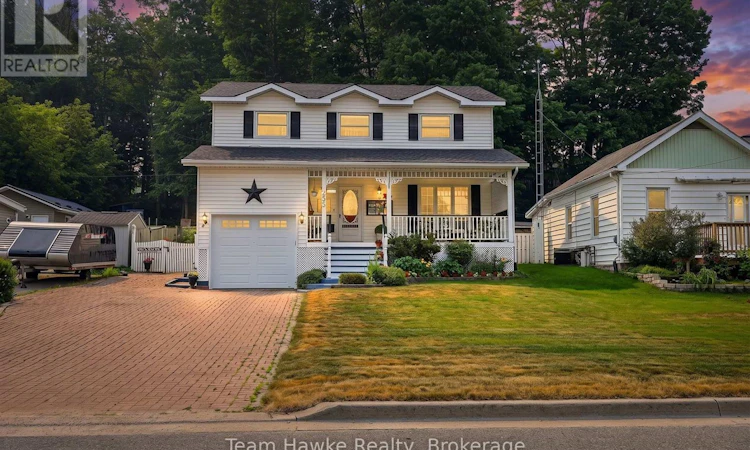 255 Hanly Street