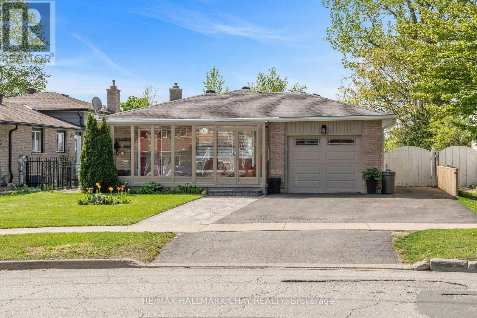 257 Edgehill Drive, Barrie, ON, L4N 7W9