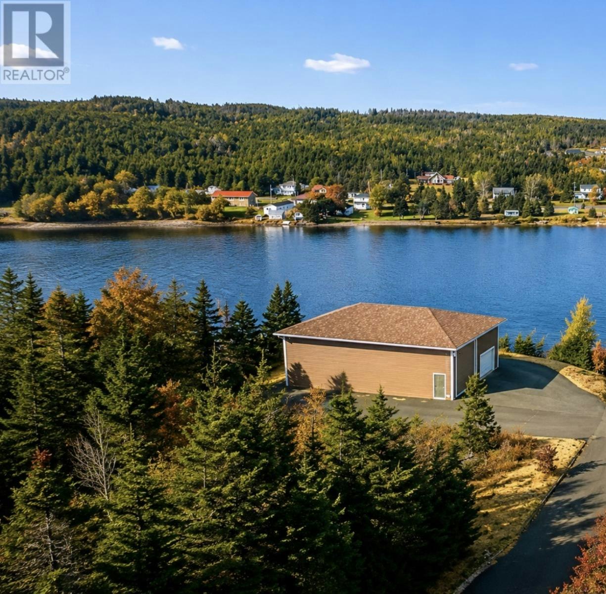 8 Northside Crescent, Bay Roberts, NL, A0A 1W0
