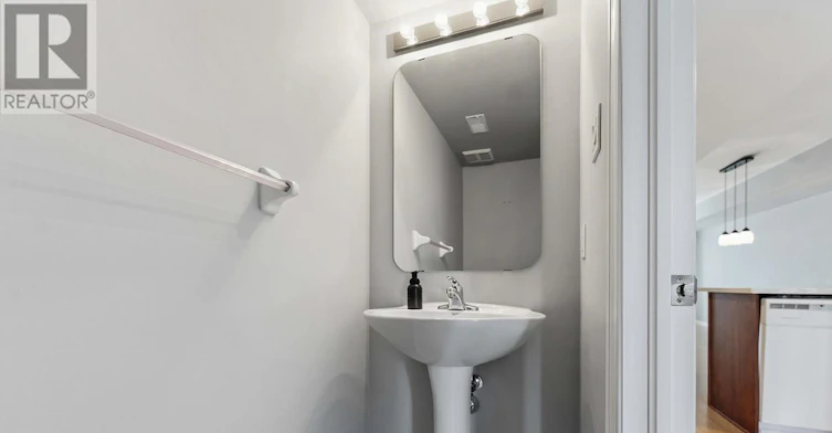 81 Strathaven Private, Ottawa, ON, K1J 1K7 - 12
