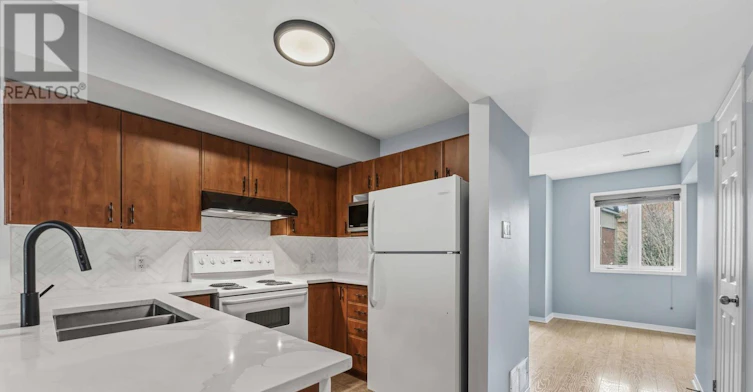 81 Strathaven Private, Ottawa, ON, K1J 1K7 - 6