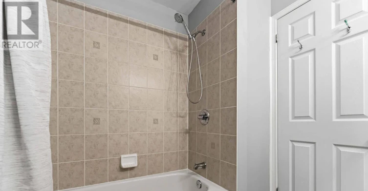 81 Strathaven Private, Ottawa, ON, K1J 1K7 - 28
