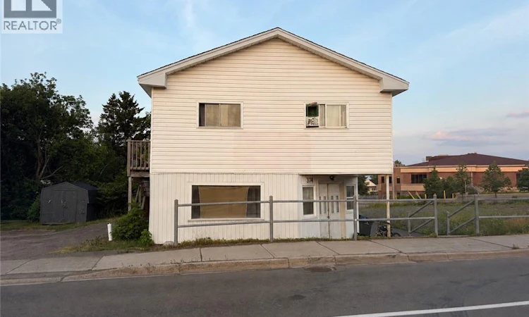 374 Acadie