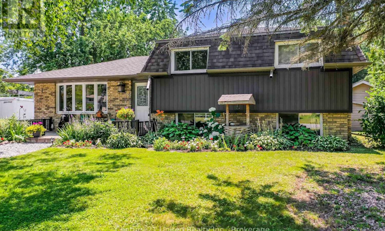 16 Janet Drive