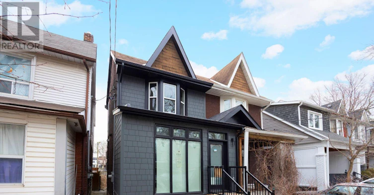 UPPER-21 Alton Avenue, Toronto, ON, M4L 2M3 - 4
