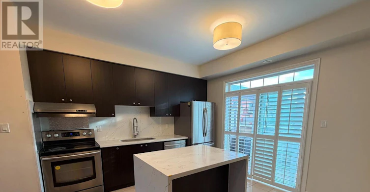 5 Vandaam Lane, Markham, ON, L6C 0P1 - 2