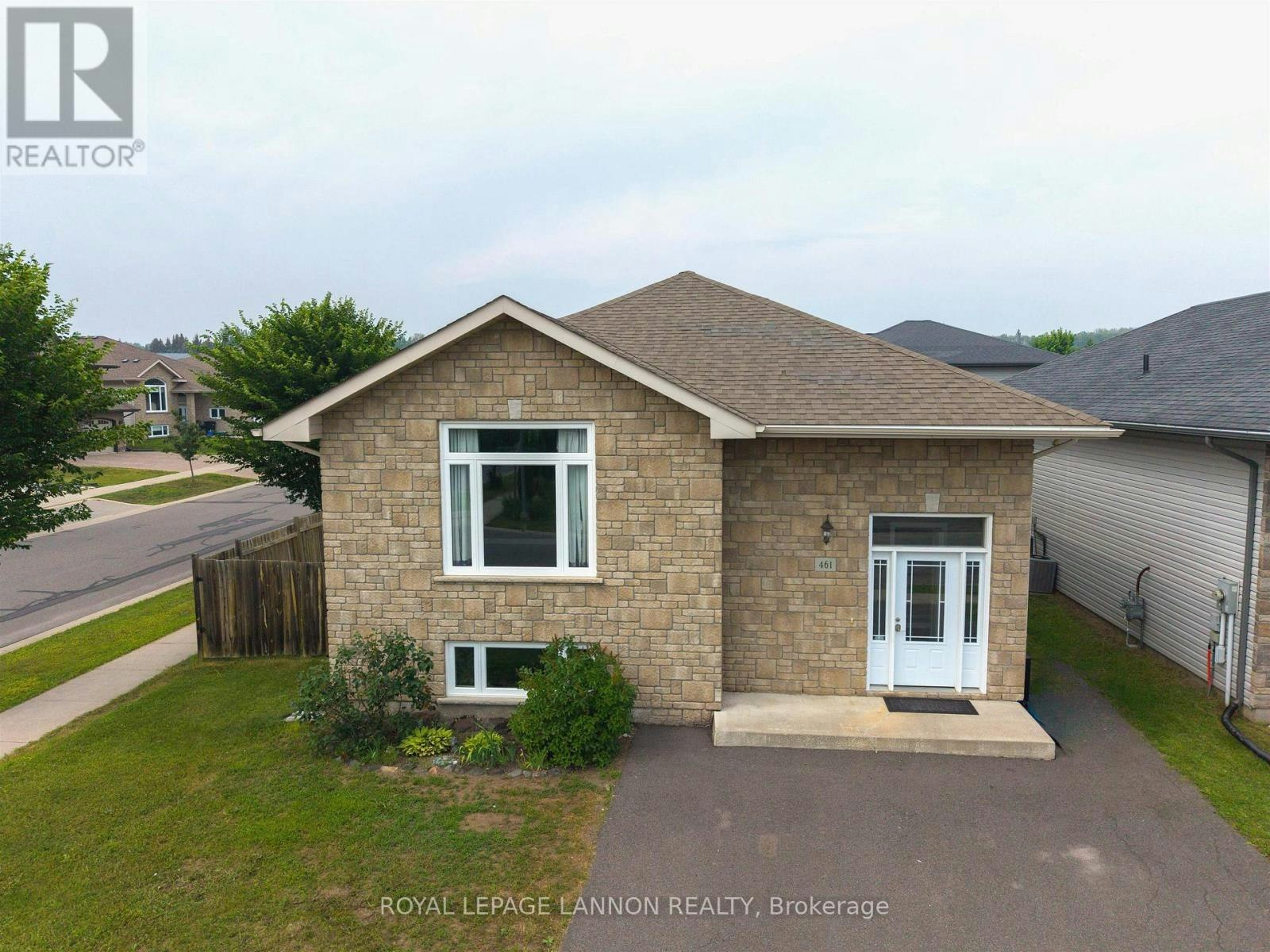 461 Longbow Street, Thunder Bay, ON, P7G 0A5