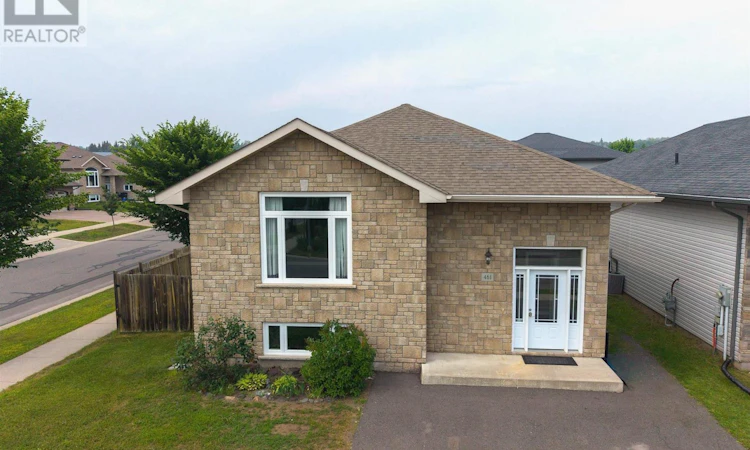 461 Longbow Street