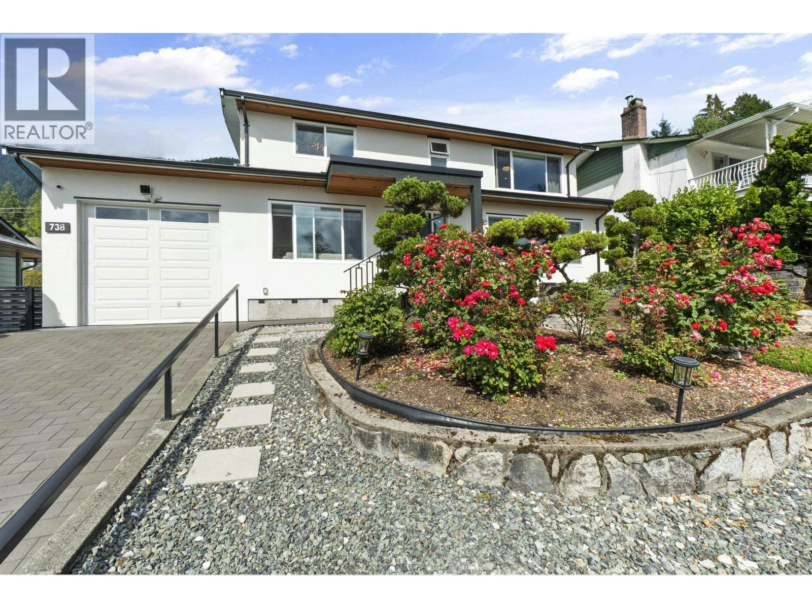 738 Sylvan Avenue, North Vancouver, BC, V7R 2G1