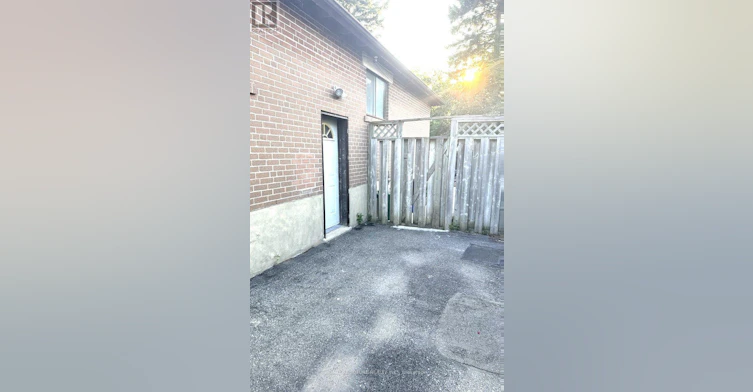 BSMT-868 Chapleau Drive, Pickering, ON, L1W 1P4 - 2