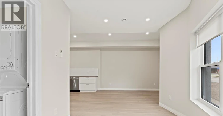 7-127 Talbot Street North, Essex, ON, N8M 2C5 - 2