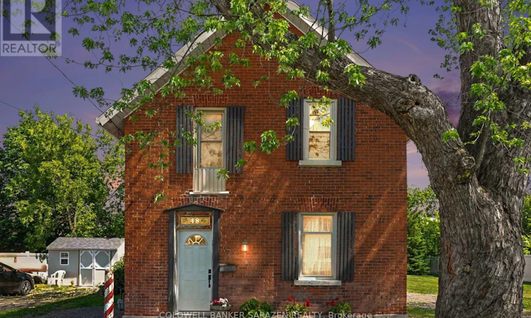 48 Norma Street S