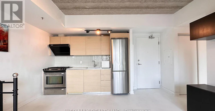 201-51 Lady Bank Road, Toronto, ON, M8Z 0C9