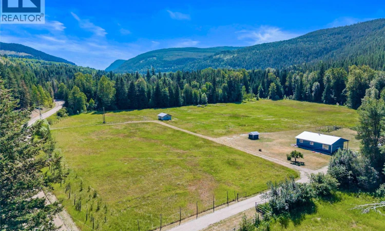 1370 Creighton Valley Road