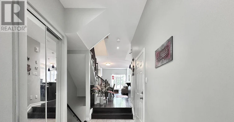 421 Foxhall Way, Ottawa, ON, K2M 2H1 - 4