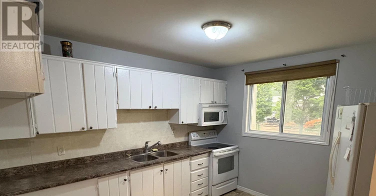 33-60 Elmsdale Drive, Kitchener, ON, N2E 2G4 - 5