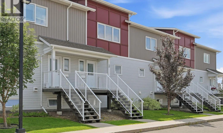 406-225 Hassard Close