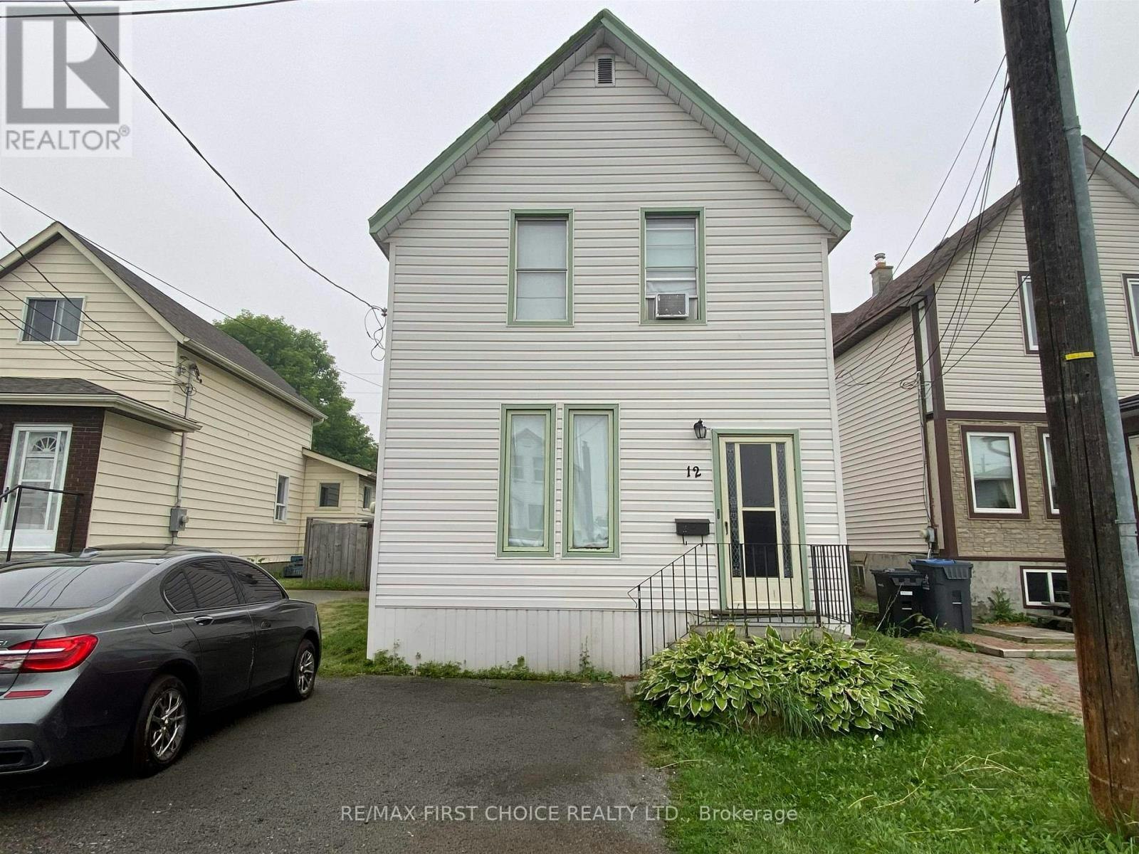 12 Machar Avenue, Thunder Bay, ON, P7B 2Y3