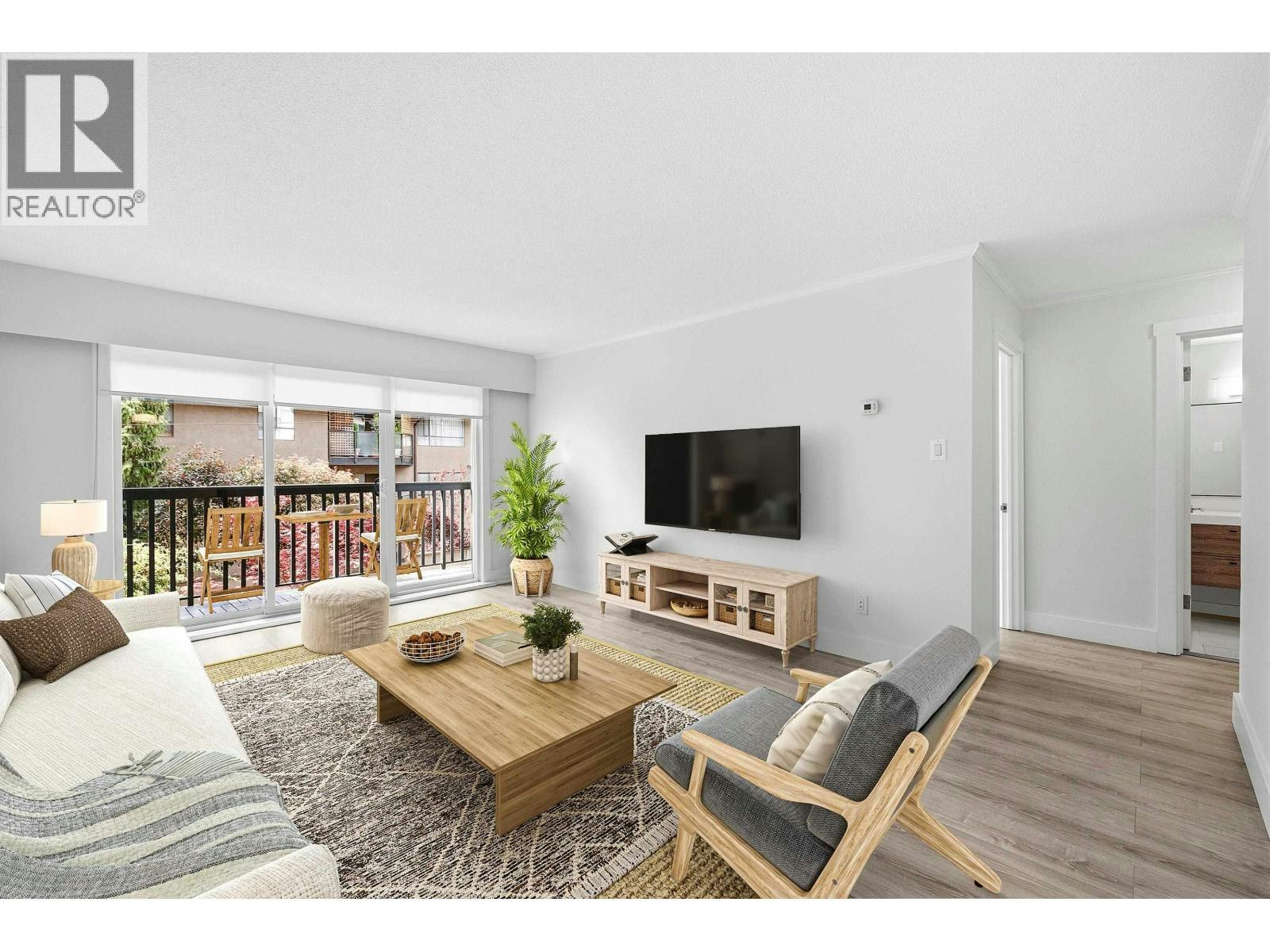 112-211 W 3rd Street, North Vancouver, BC, V7M 1E9