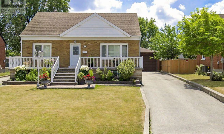 7 Mayall Avenue