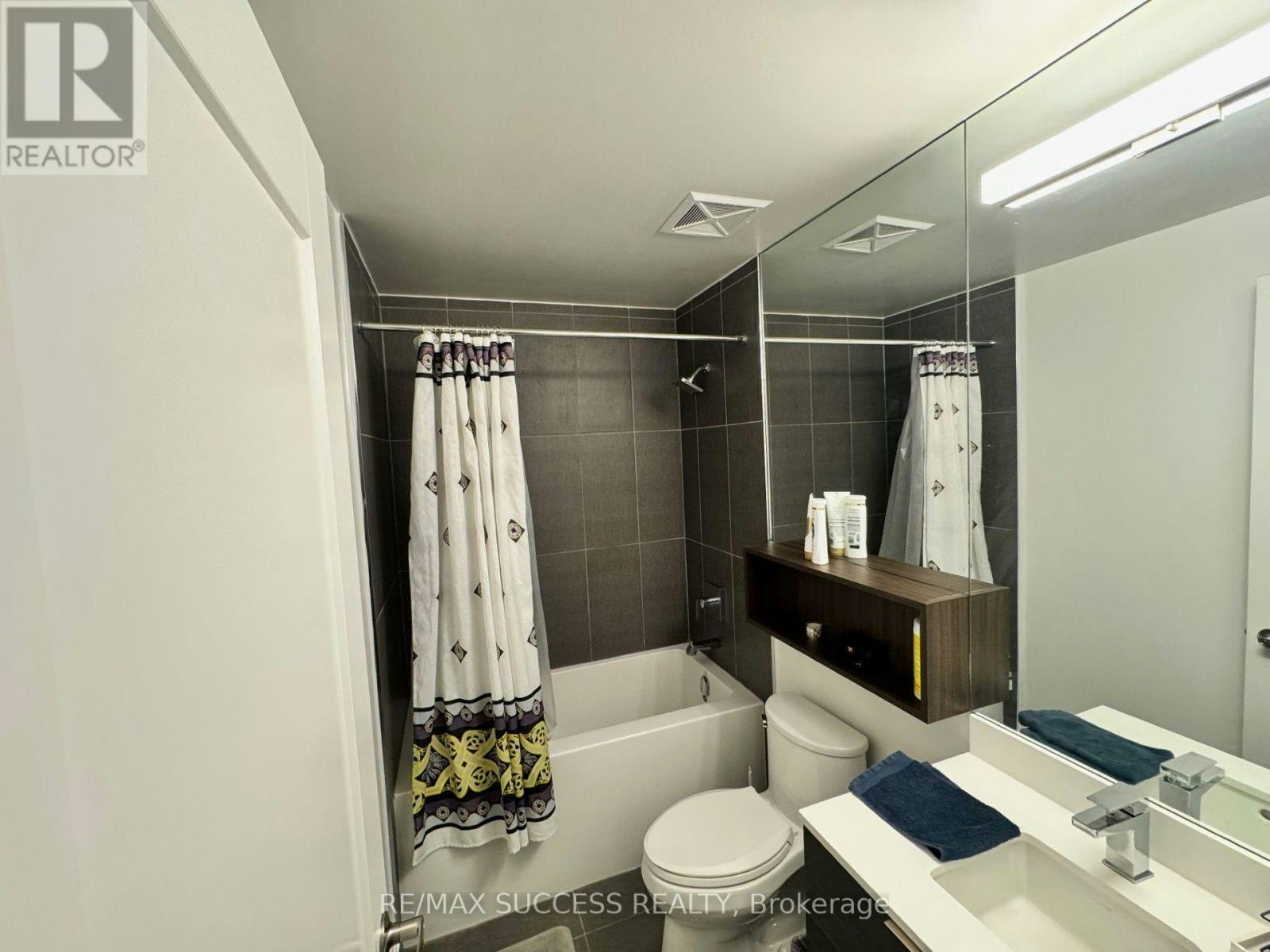 1925A-70 Princess Street, Toronto, ON, M5A 0X6 - 9