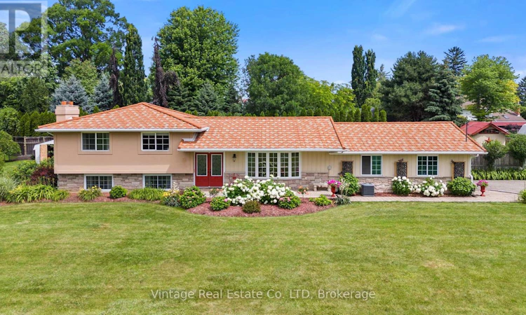 1841 Sunset Lane