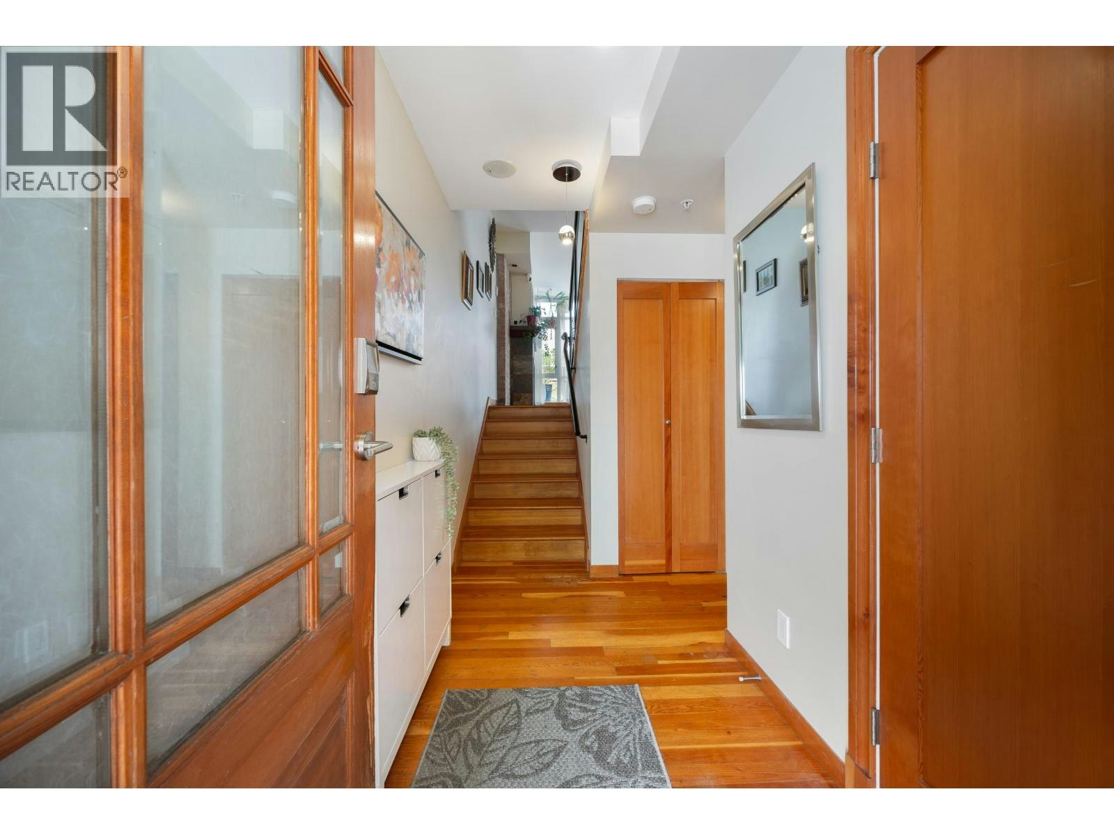 114-8 Renaissance Square, New Westminster, BC, V3M 7A9