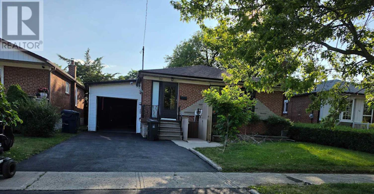 30 Beacon Road, Toronto, ON, M1P 1G7