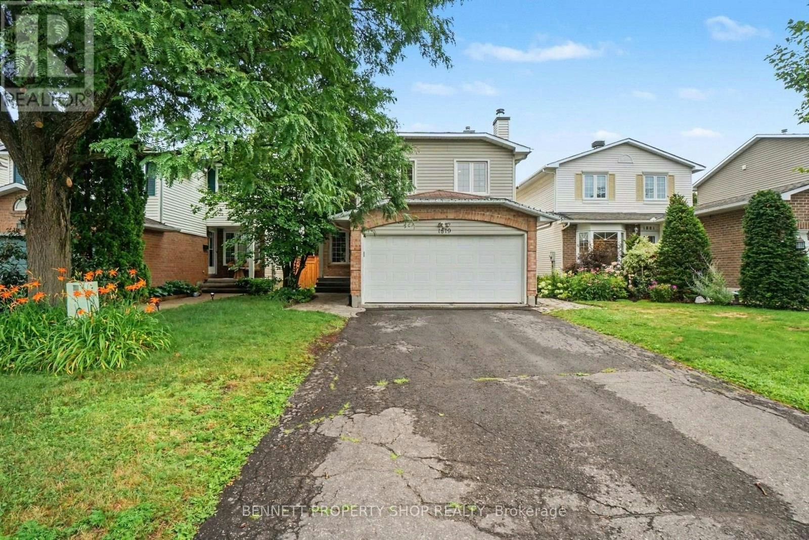 1879 Leclair Crescent, Ottawa, ON, K1E 3S1