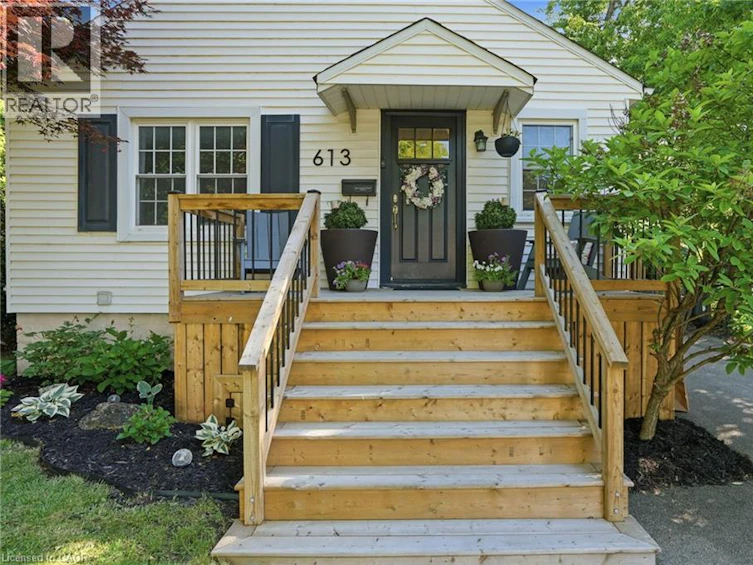 613 Clark Avenue, Burlington, ON, L7S 1P1 - 4