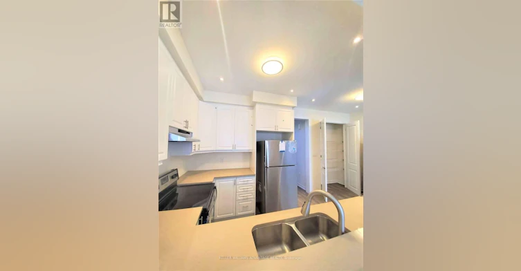 45 Fusilier Drive, Toronto, ON, M1L 0J4 - 4