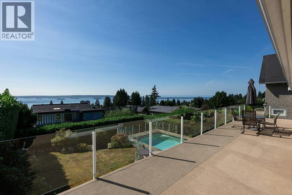 2316 Nelson Avenue, West Vancouver, BC, V7V 2R2