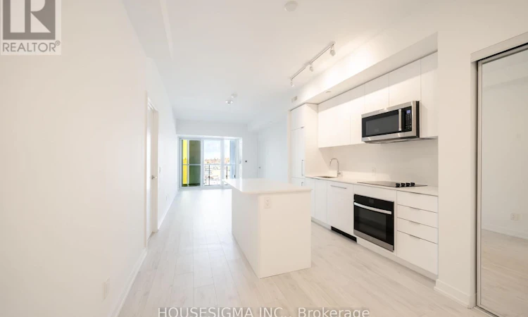 703-181 Sheppard Avenue E