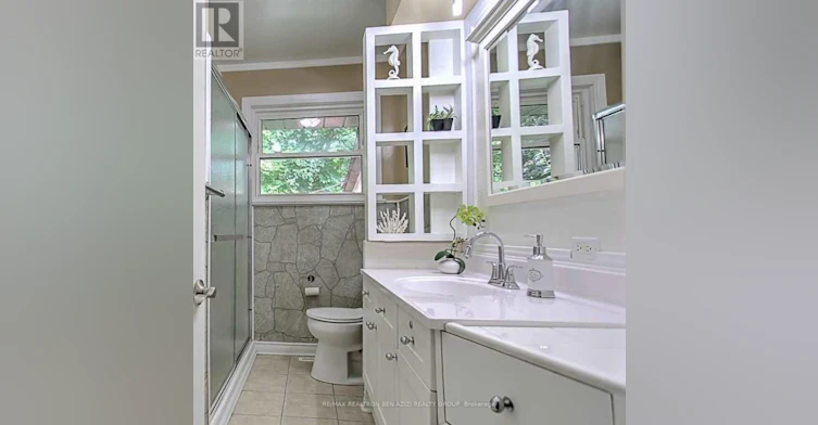 MAIN-49 Don Mor Drive, Newmarket, ON, L3Y 1G8 - 17