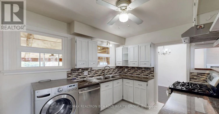 MAIN-49 Don Mor Drive, Newmarket, ON, L3Y 1G8 - 9