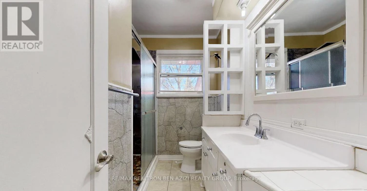MAIN-49 Don Mor Drive, Newmarket, ON, L3Y 1G8 - 16