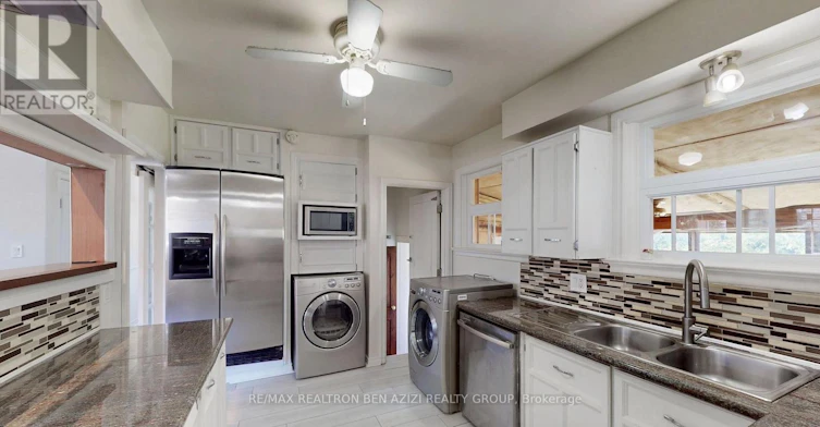 MAIN-49 Don Mor Drive, Newmarket, ON, L3Y 1G8 - 8