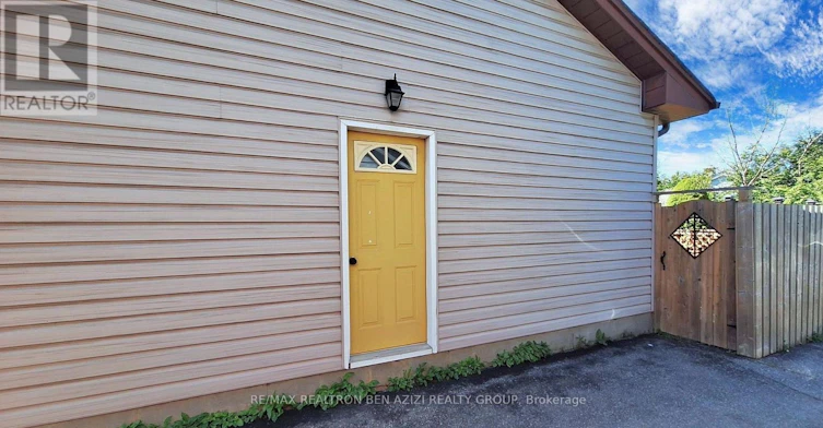 MAIN-49 Don Mor Drive, Newmarket, ON, L3Y 1G8 - 20