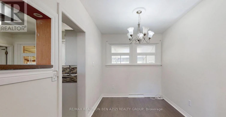 MAIN-49 Don Mor Drive, Newmarket, ON, L3Y 1G8 - 5