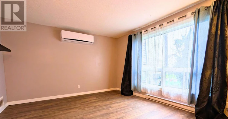 B-29 Woodvale Green Drive, Ottawa, ON, K2G 4H3 - 6