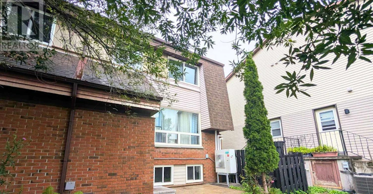 B-29 Woodvale Green Drive, Ottawa, ON, K2G 4H3