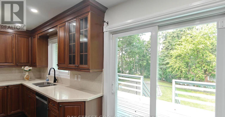 UPPER-9 Mosedale Crescent, Toronto, ON, M2J 3A3 - 20